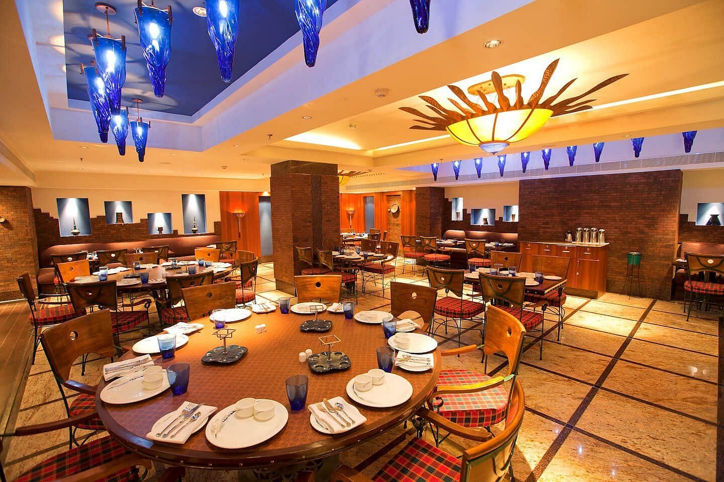 ভ্যাট কমায় রেস্তোরাঁর খাবারে কমল খরচ  