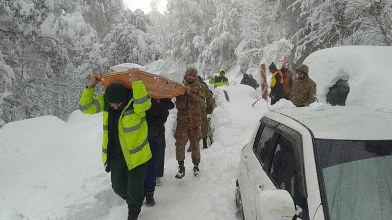 পাকিস্তানে ভারি তুষারপাতে ২১ জনের মৃত্যু