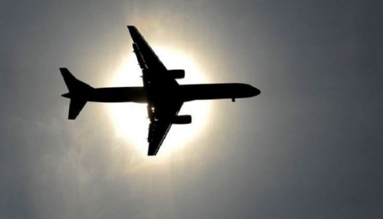 দুই ইসরাইলি যাত্রীর কারণে মাঝ পথ থেকে ফিরে এলো বিমান