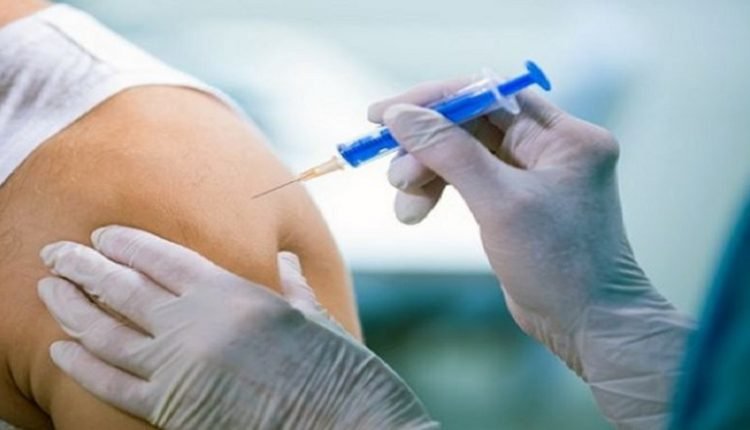 বুস্টার ডোজ পাবেন কারা, কীভা‌বে নি‌তে পার‌বেন