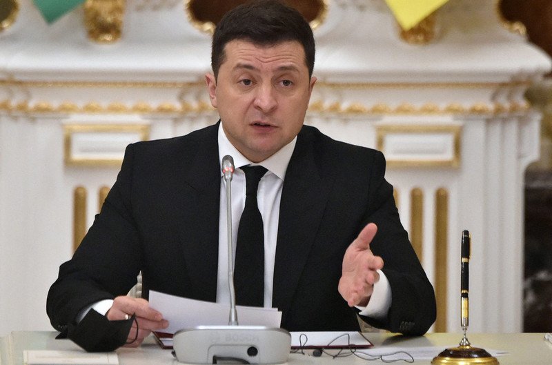 ইউরোপীয় ইউনিয়নে যোগদানের আনুষ্ঠানিক আবেদনে স্বাক্ষর করলেন ইউক্রেনের প্রেসিডেন্ট